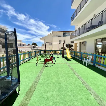 Terrace With Pool By Homing شقة *