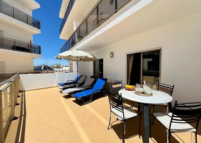Terrace With Pool By Homing Albufeira