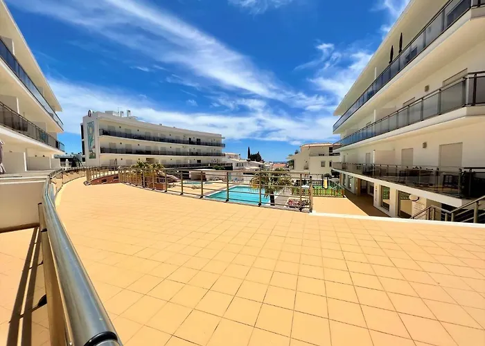 Terrace With Pool By Homing Albufeira
