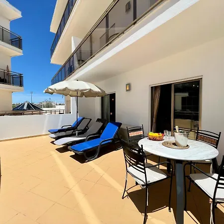 Terrace With Pool By Homing Αλμπουφέιρα